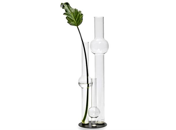 Vaser i glass på metallplate H:45,5cm Magnetisk plate- holder vasene på plass