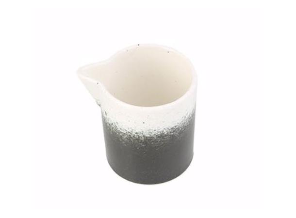 LYKKE sausemugge 20cl. Beige/sort Ø:66mm H:77mm Volum:20cl Vekt:145gr.